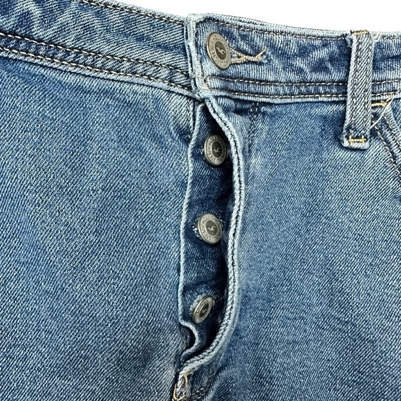 Hollister Distressed Denim Shorts Size 31 - Picture 5 of 8